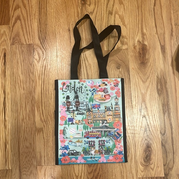 Trader Joe’s, Lululemon, World Market, and Joann’s Reusable Shopping Bags - Picture 6 of 6